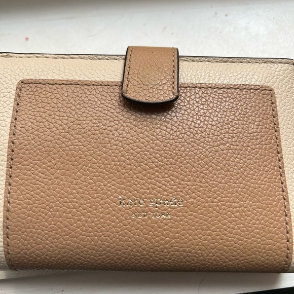 Kate Spade Medium Leila Wallet in nude - Picture 6 of 8